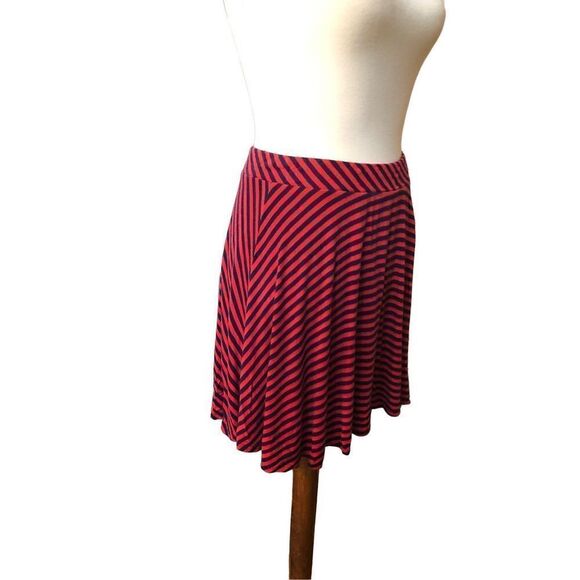 SO striped red and black jersey knit skater skirt - Picture 3 of 8
